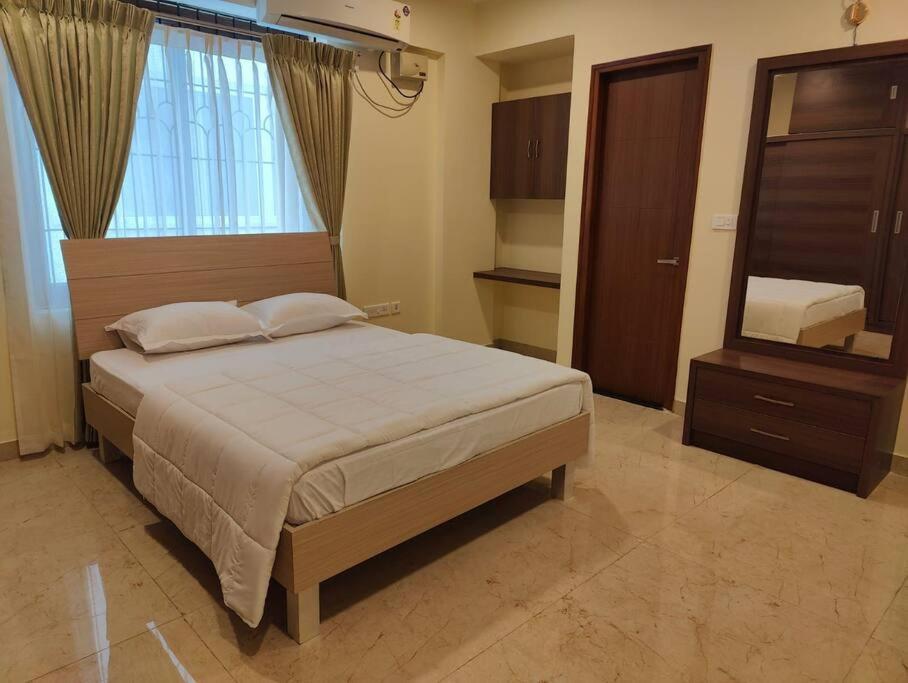 Tara Suites Premium Rooms In Central Indiranagar Bangalore Exterior photo